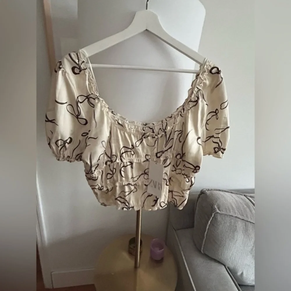 Zara cream off